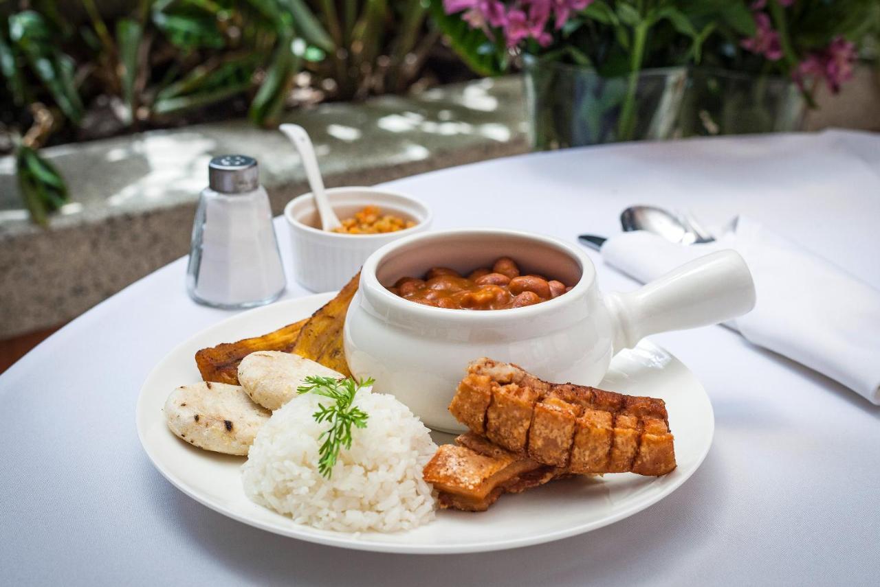 Hotel Casa Laureles 메딜린 외부 사진